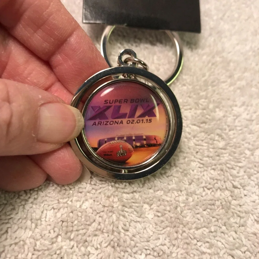 NFL Super Bowl XLIX Spinning Key Ring Arizona 02.01.15 Collectible Keychain